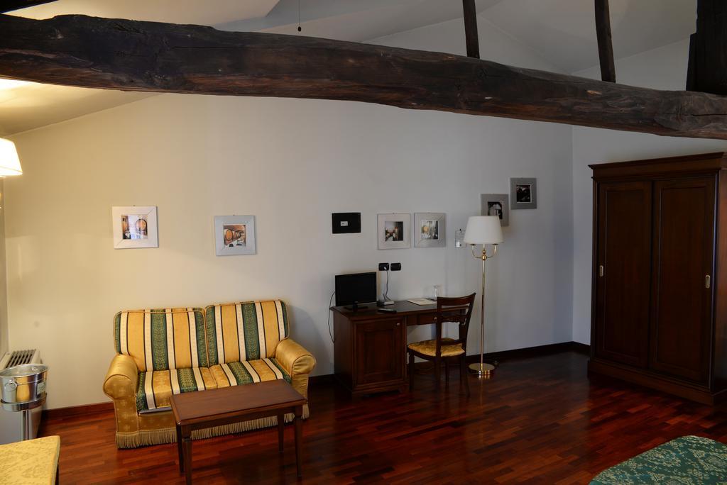 Villa Chiara Hotel Canelli Kültér fotó