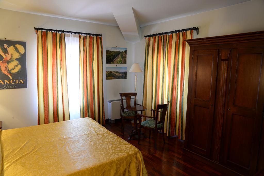 Villa Chiara Hotel Canelli Kültér fotó