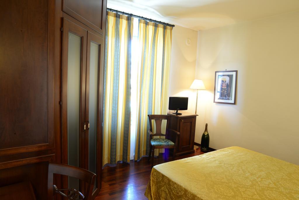 Villa Chiara Hotel Canelli Kültér fotó